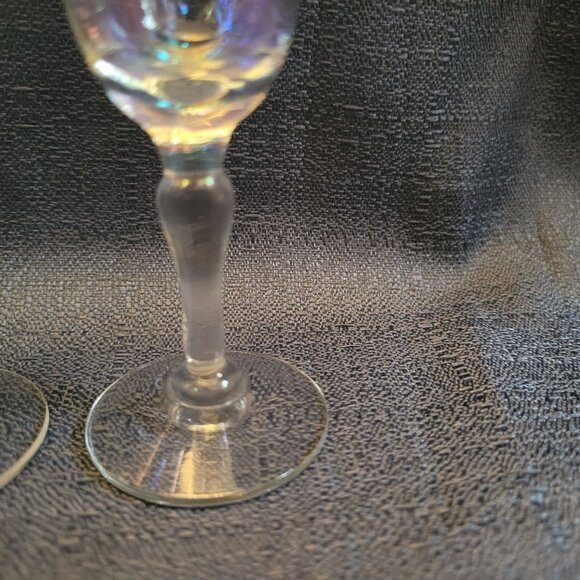 Set Of 4 Iridescent Glass Cordial Glasses / Goblets - Picture 3 of 7